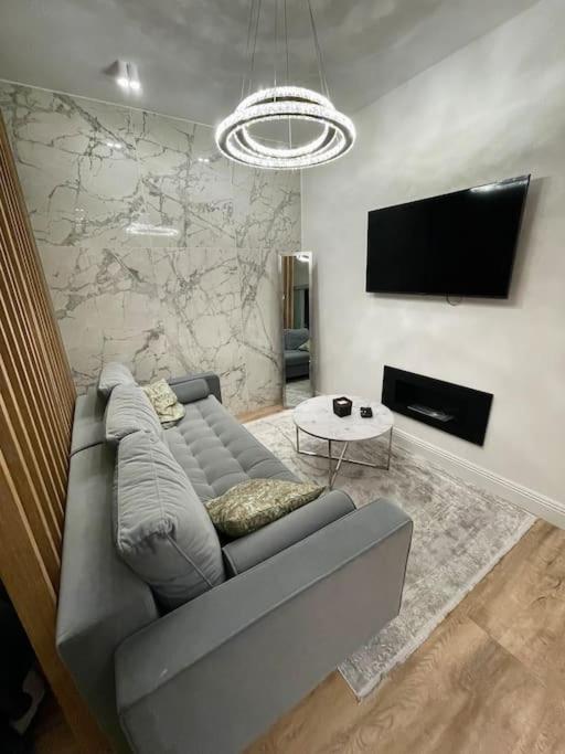 Parliament Sight - In The Heart Of Apartment *